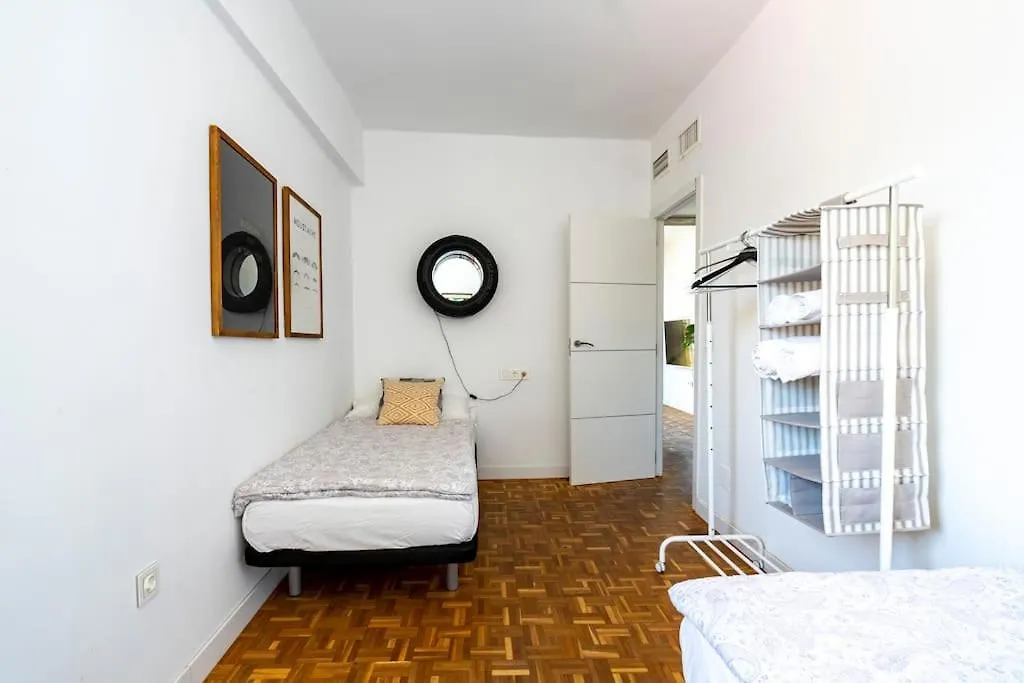 Lifehouse Cathedral * Free Parking* Superiorwifi* Apartment Almeria